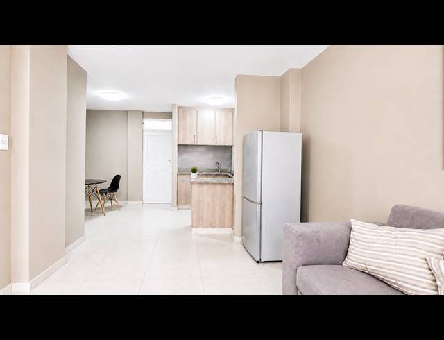 1 BEDROOM APARTMENT FOR SALE IN ESSENWOOD